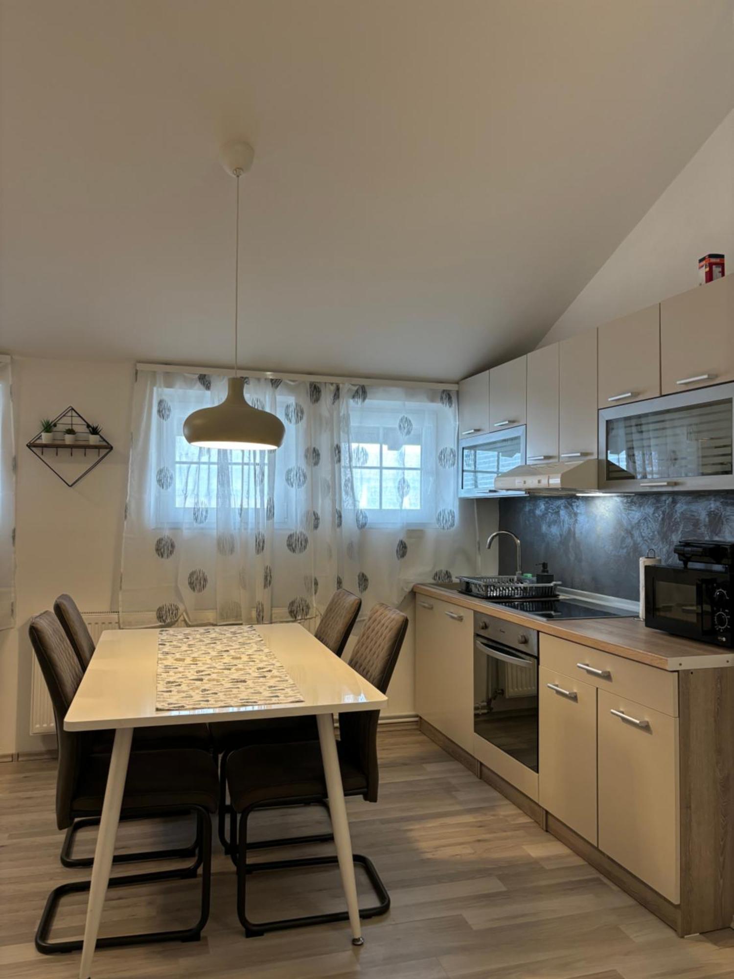 Albert Apartments Zagreb Airport Велика-Горица Экстерьер фото